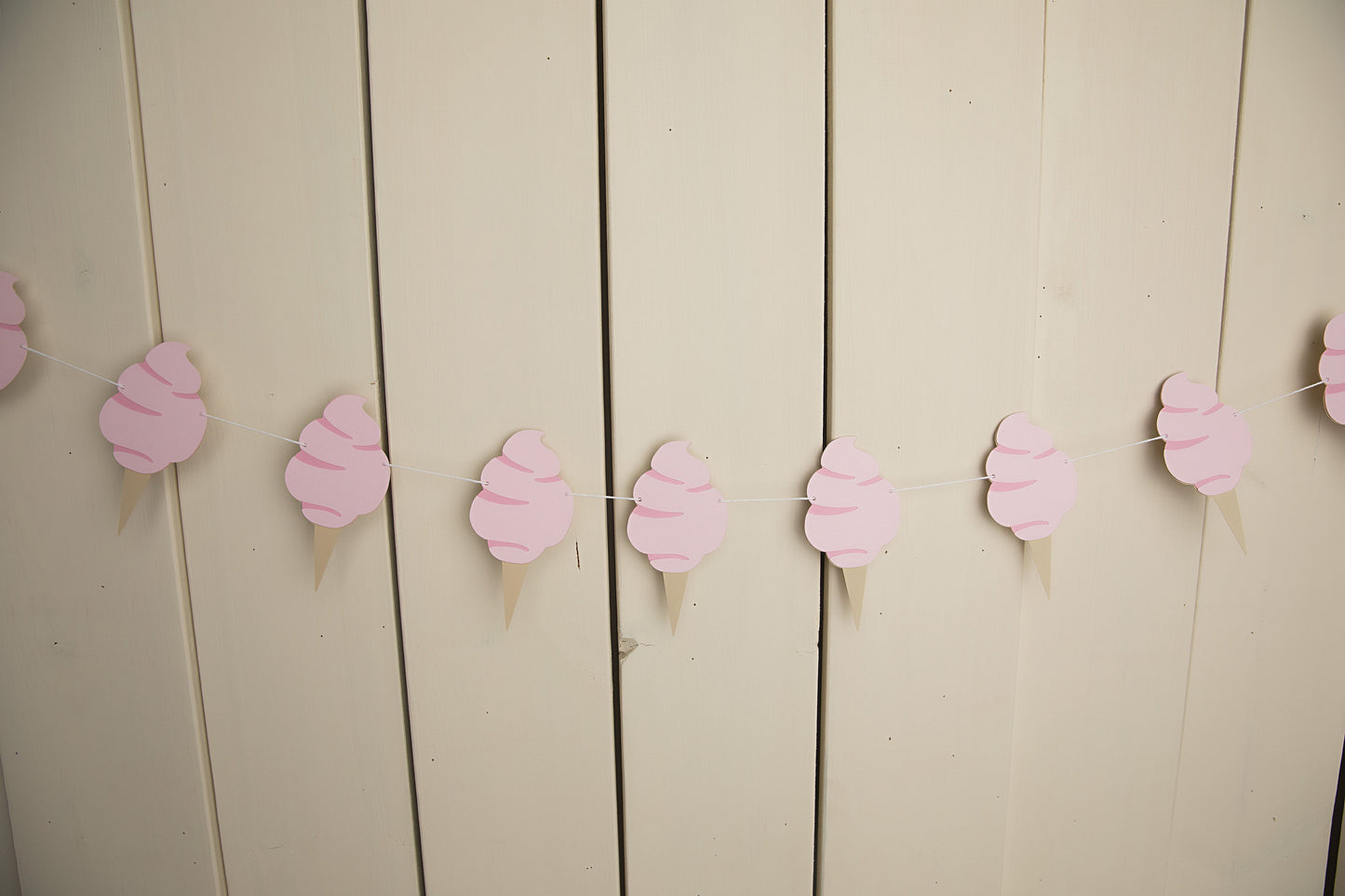 Cotton Candy Garland - glitterpaperscissors
