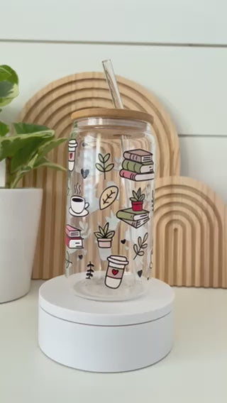 book lover cup with bamboo lid and glass straw on turntable