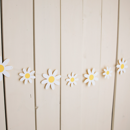 Daisy Garland - Glitter Paper Scissors