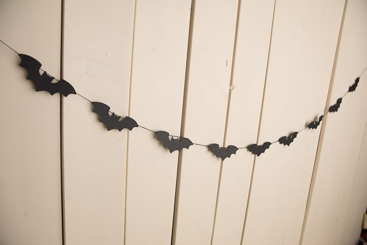 Halloween Paper Garland - glitterpaperscissors