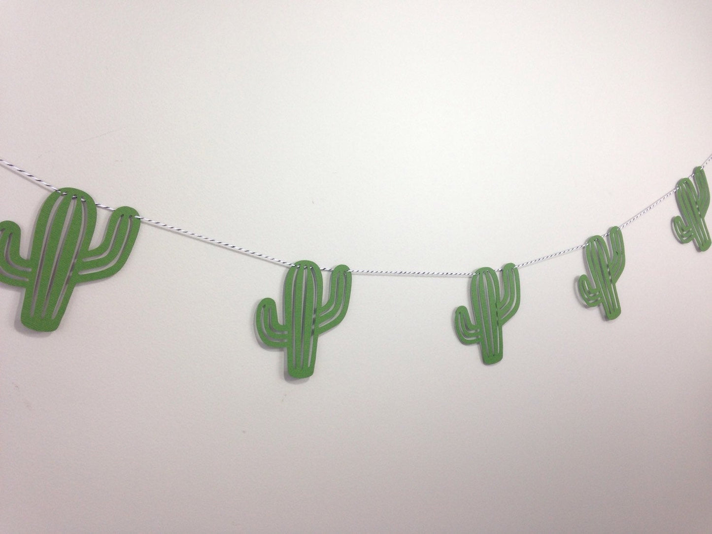 Cactus Paper Garland - glitterpaperscissors