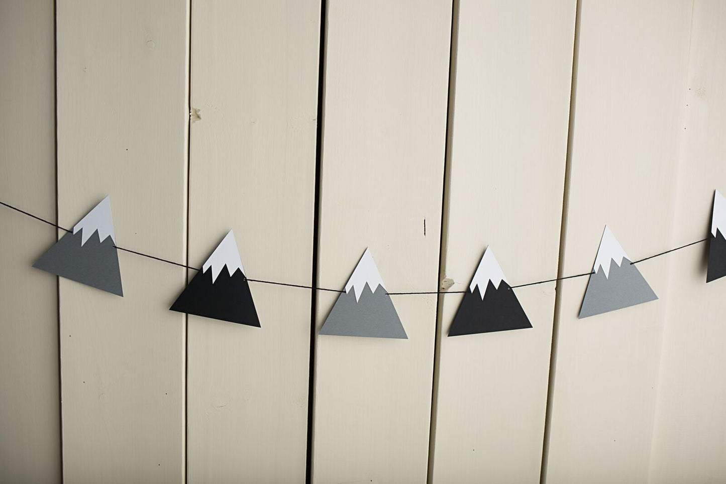 Snow Covered Mountain Garland - glitterpaperscissors