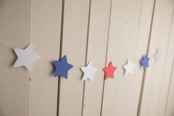 4th of july star garland, red white and blue party decor, Party in the USA theme, Patriotic home decor, independence day party - glitterpaperscissors