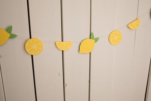 Lemon Garland - glitterpaperscissors