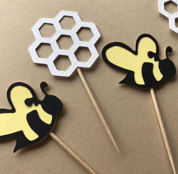 Bee Cupcake Toppers - glitterpaperscissors