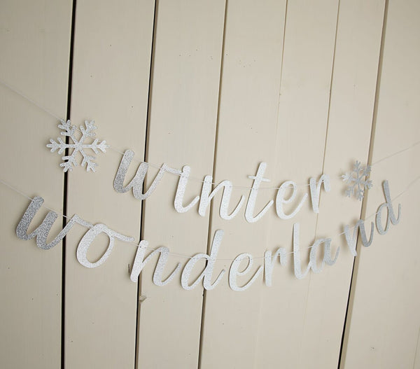 Winter Wonderland Banner - glitterpaperscissors