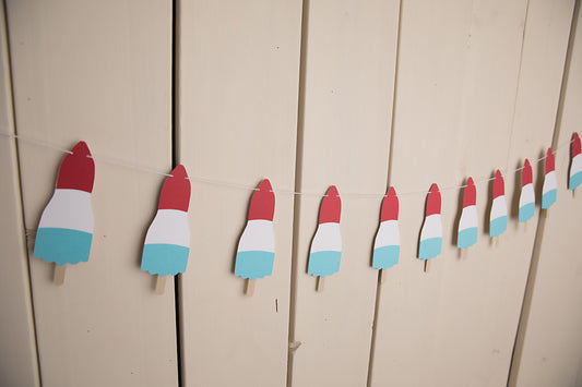 Popsicle Paper Garland - glitterpaperscissors